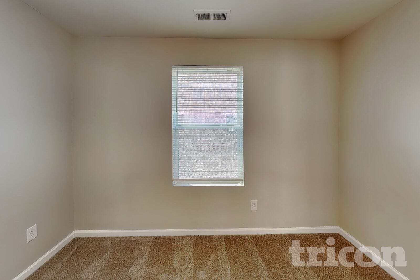 Building Photo - 1705 Sawtooth Ct