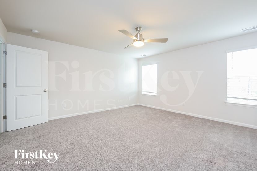 Building Photo - 116 Wild Lily Dr