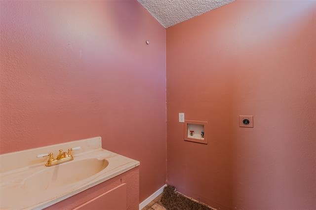 Building Photo - 600 NE 11th St