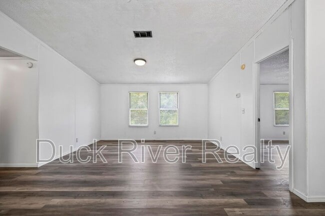 Building Photo - 513 Fairview Dr