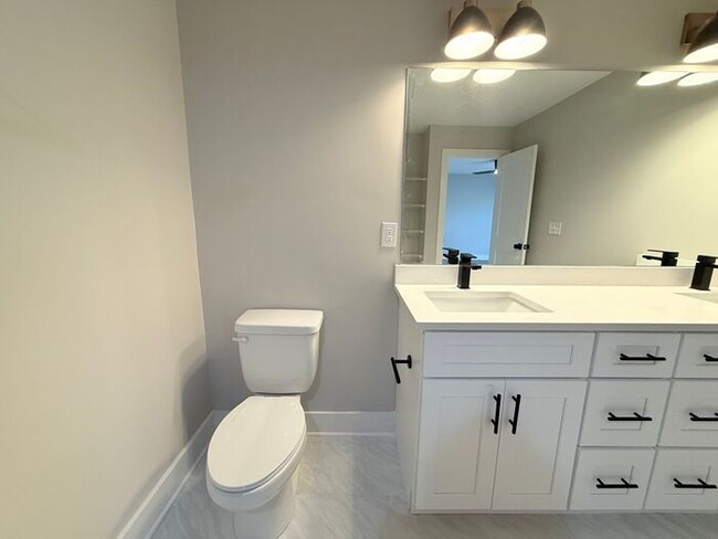 Building Photo - Lovely New Home in Old Hickory - Fenced in...