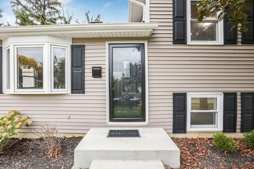 Building Photo - 1062 Oberlin Dr