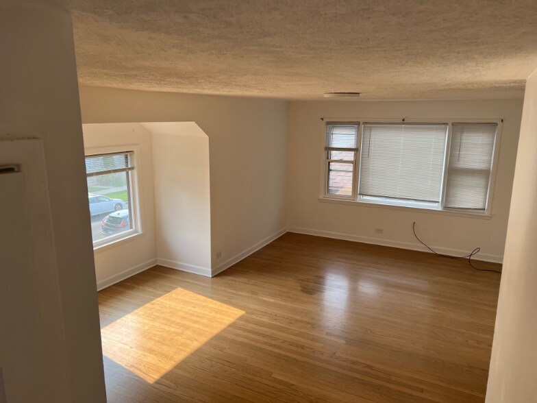 Building Photo - 2226 N 72nd Ct