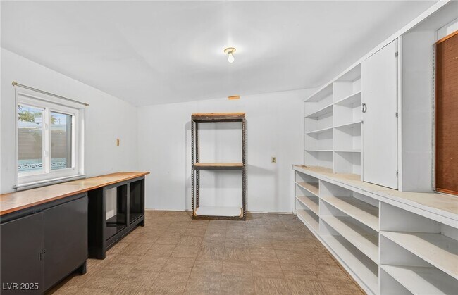 Building Photo - 572 Federal St