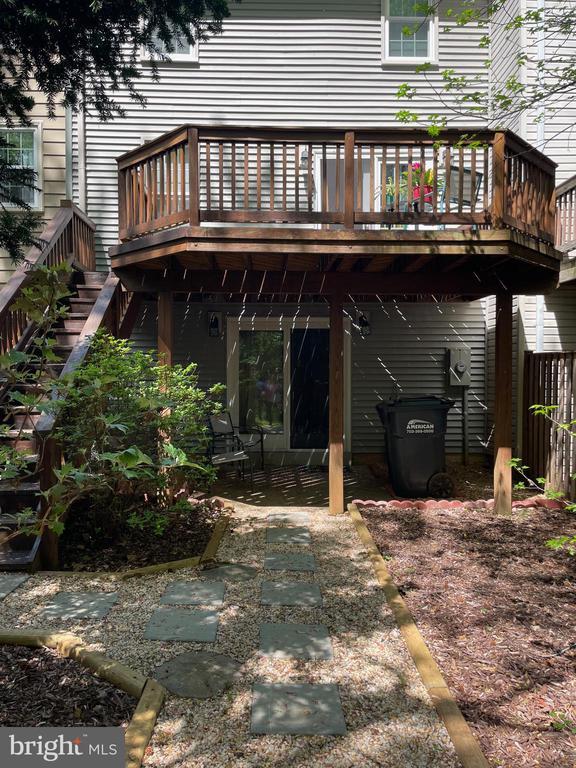 Building Photo - 5737 Walnut Wood Ln