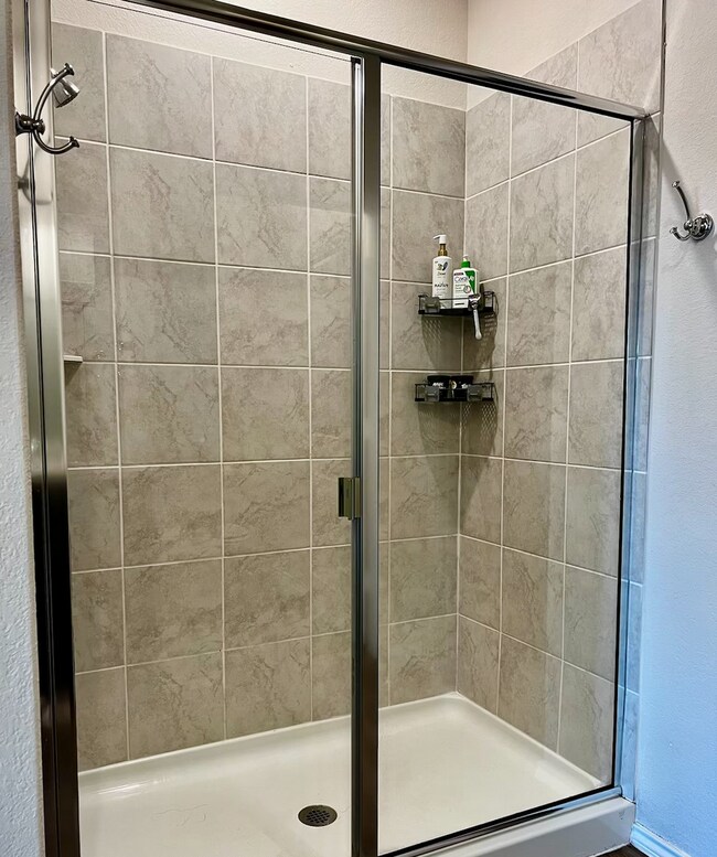 Building Photo - Gorgeous 4 Bedroom New Build in St. Hedwig!