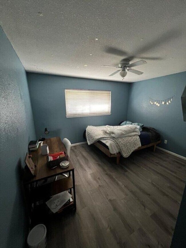 Building Photo - Beautiful Home in Southwest Woodland Cul-d...