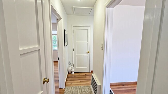 Building Photo - 17634 Bromley St