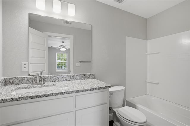 Building Photo - 1022 W Shepherd St