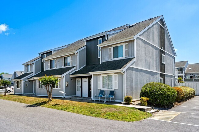 Building Photo - 3700 Golf Colony Ln