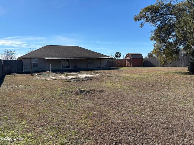 Building Photo - 5127 Stewart Dr