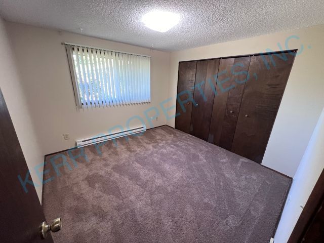 Building Photo - 3520 SE 67th Ave