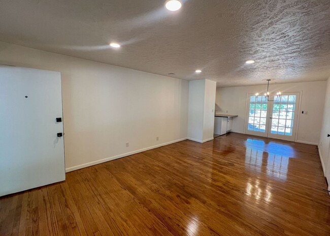 Building Photo - 10416 Ridgeview Dr