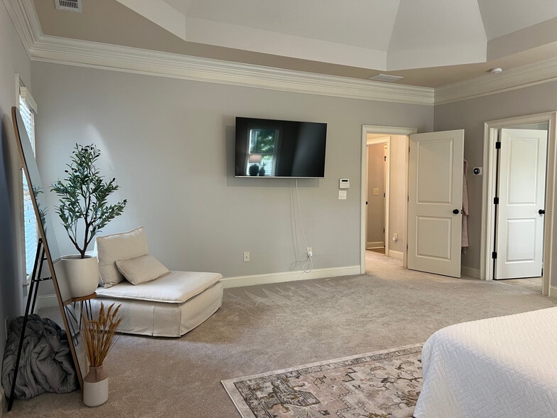 Building Photo - 7955 Magnolia Sq