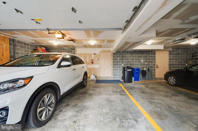 Building Photo - 1020 Penn St