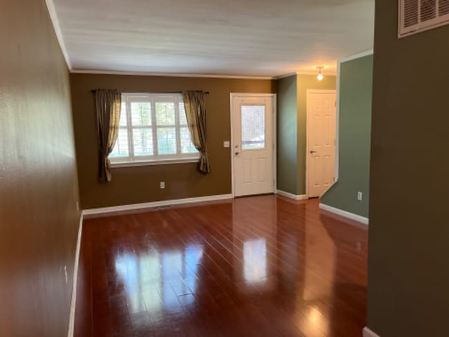 Building Photo - 1349 El Dorado Dr