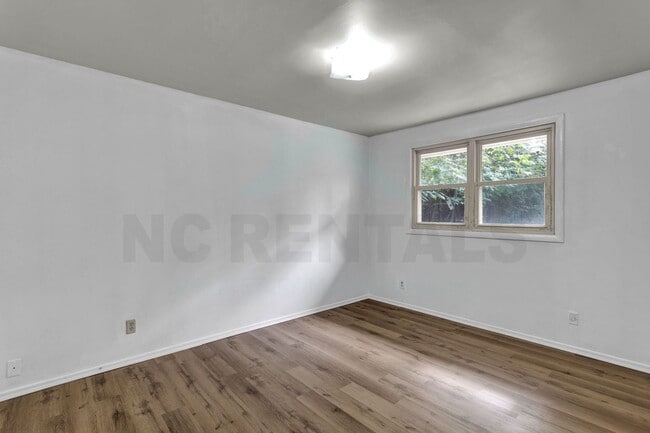 Building Photo - 1200 Blackmoor Rd