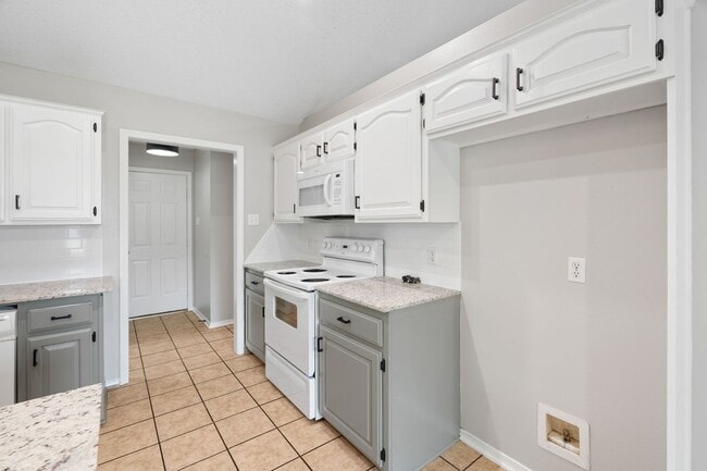 Building Photo - 7120 Blackjack Dr