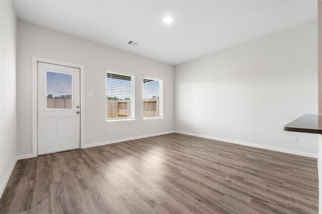 Building Photo - 10795 Sora Dr