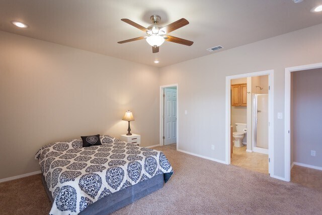 Building Photo - Beautiful duplex with granite countertops ...