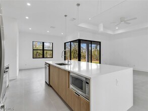 Building Photo - 6192 Kambach St
