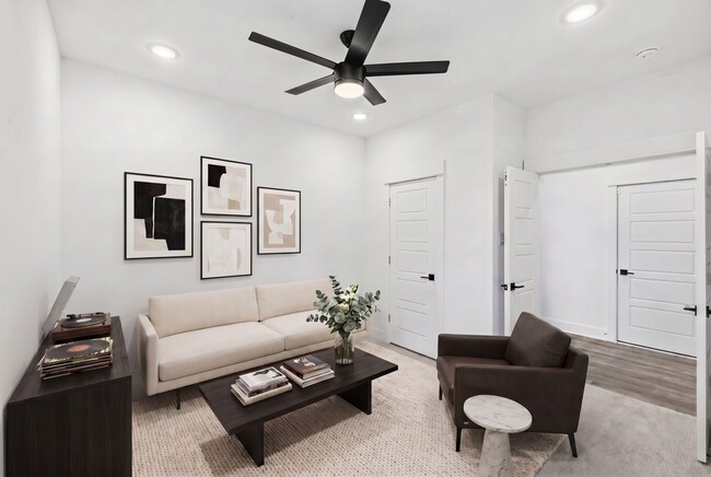 Building Photo - 1404 Mansfield St