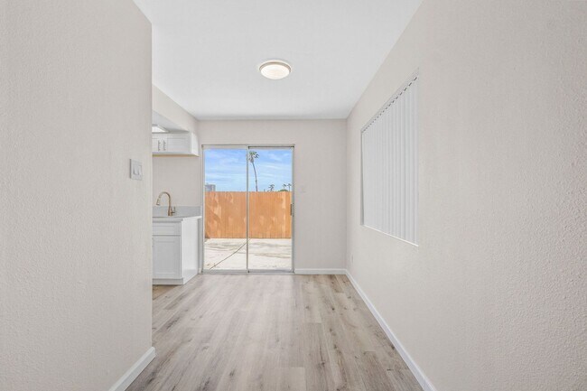 Building Photo - 455 Del Mar Ct