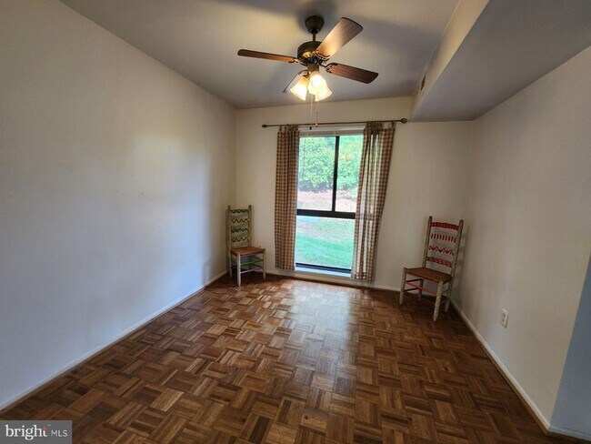 Building Photo - 2062 Royal Fern Ct