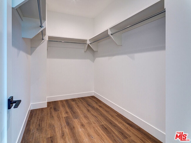 Building Photo - 1278 Meadowbrook Ave