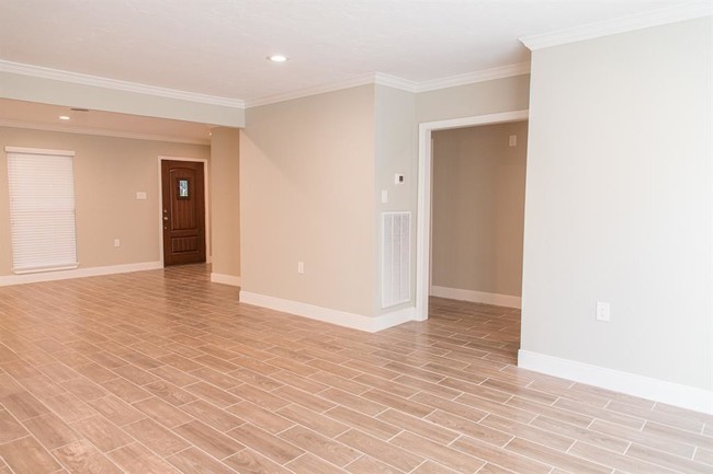 Building Photo - 9014 Kapri Ln