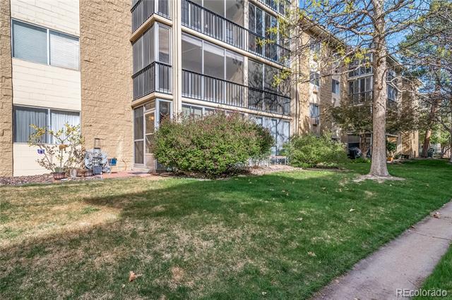 Building Photo - 3022 S Wheeling Way