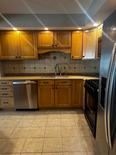 Kitchen - 4B Kimberly Ct