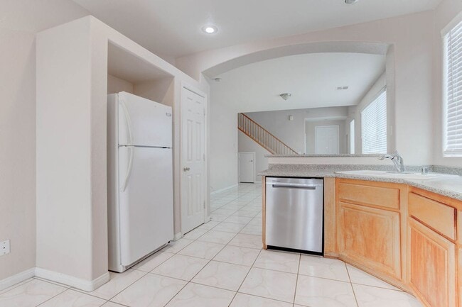 Building Photo - 8473 Barossa Ct