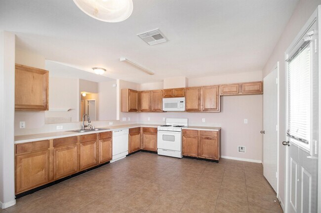 Building Photo - 16127 Imperial Forest Ln