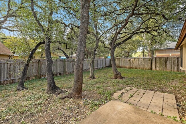 Building Photo - 1604 Texas Oak Way