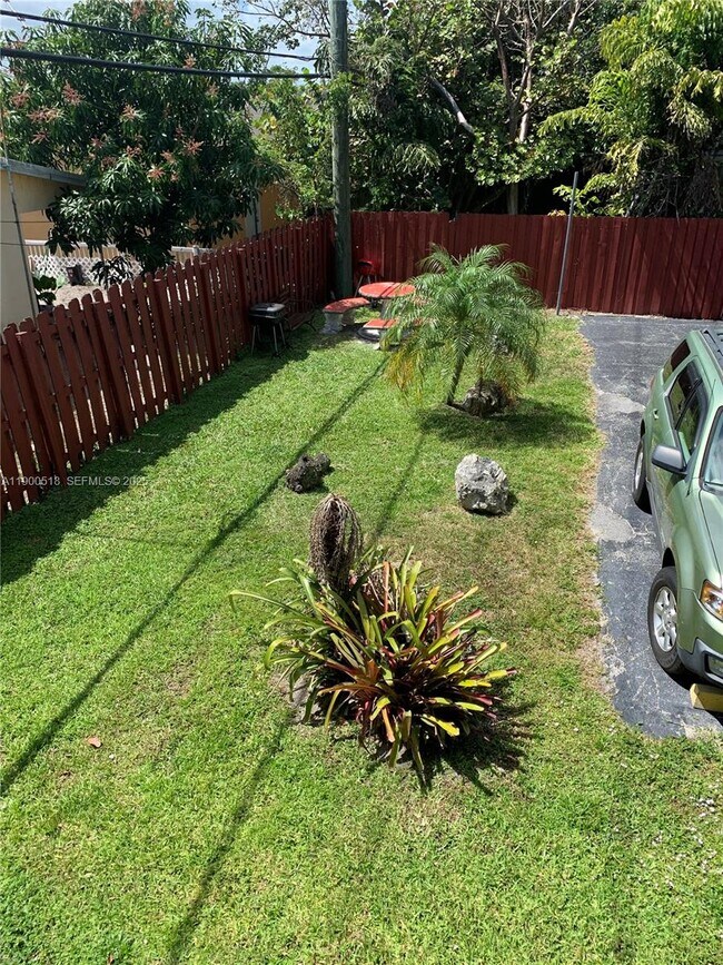 Building Photo - 2420 Johnson St