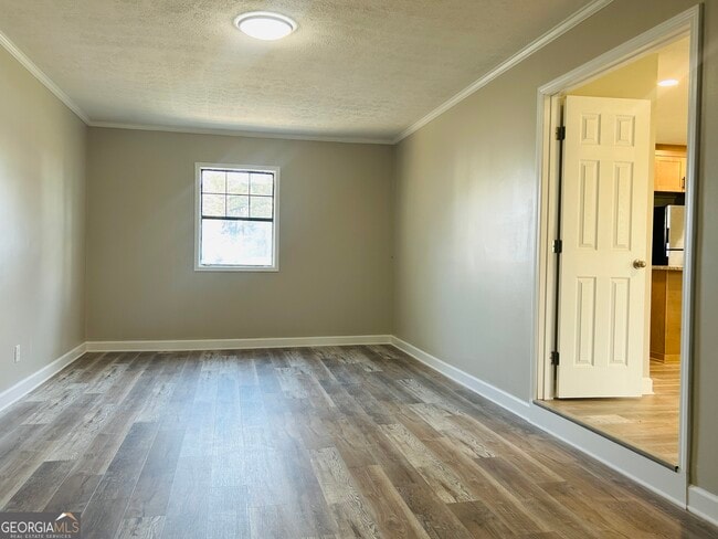 Building Photo - 6165 Radford Dr