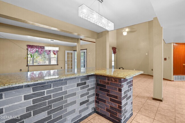 Building Photo - 1325 James Dudley Dr