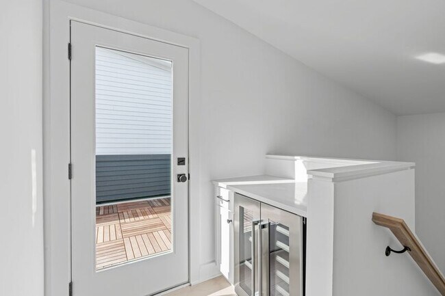 Building Photo - 616 Rocky Knob Ct