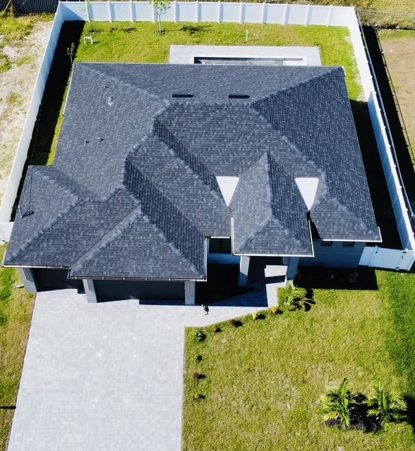 Building Photo - 2014 NE 9th Ave