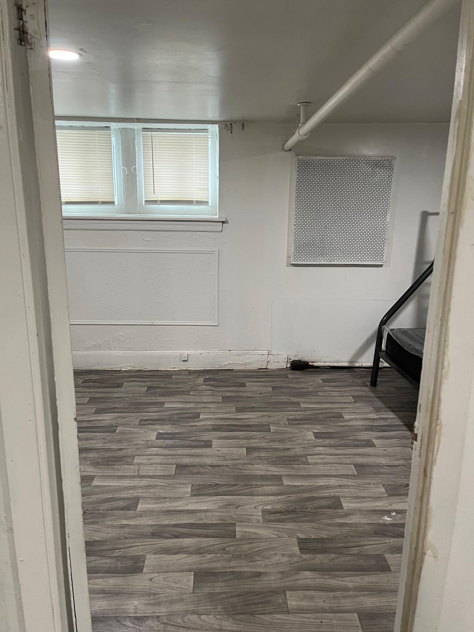 Building Photo - 654 Commonwealth Ave