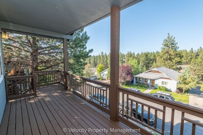 Building Photo - Charming Westside Home!
