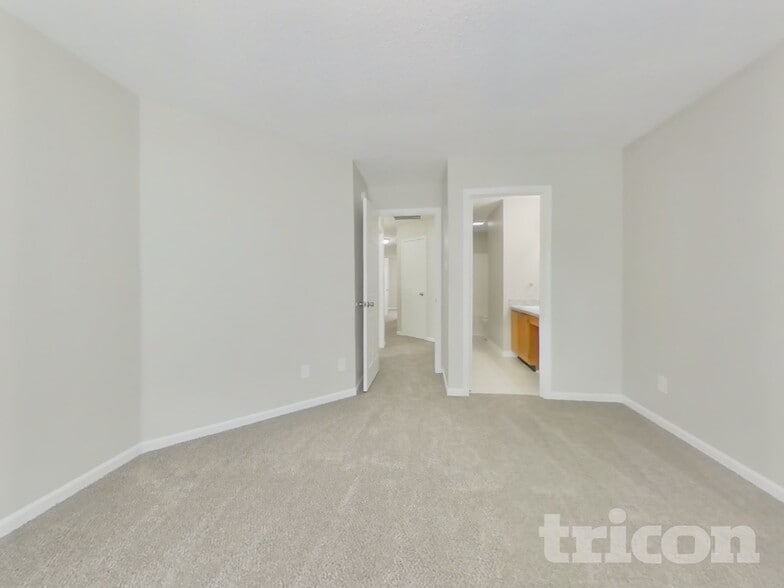 Building Photo - 4518 Redcliff S Ln