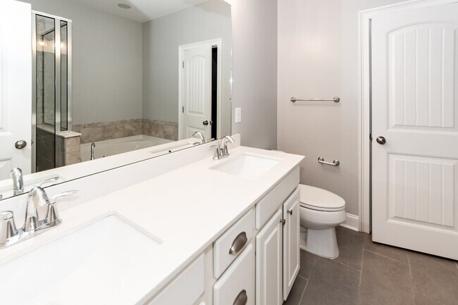 Building Photo - 3437 Fairwater Pl