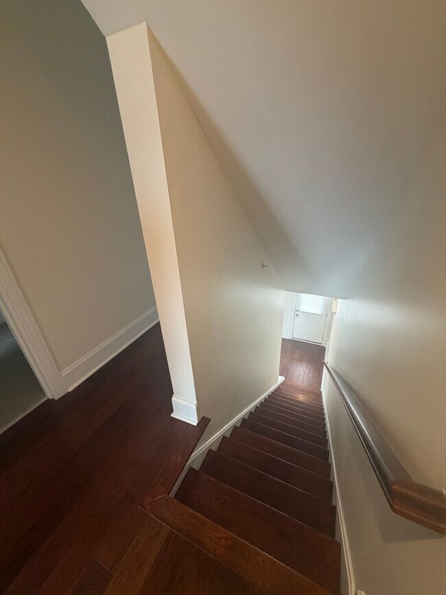 Building Photo - Luxury 3 Bedroom Condo in the Heart of Lawrenceville