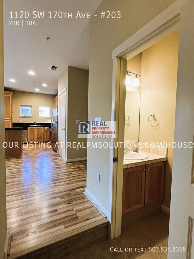 Building Photo - 1120 SW 170th Ave