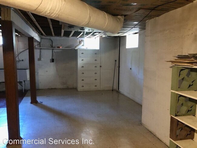 Building Photo - 3 br, 2 bath House - 1432 S Ash