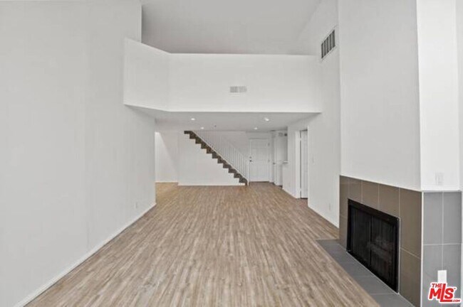 Building Photo - 11711 Ohio Ave