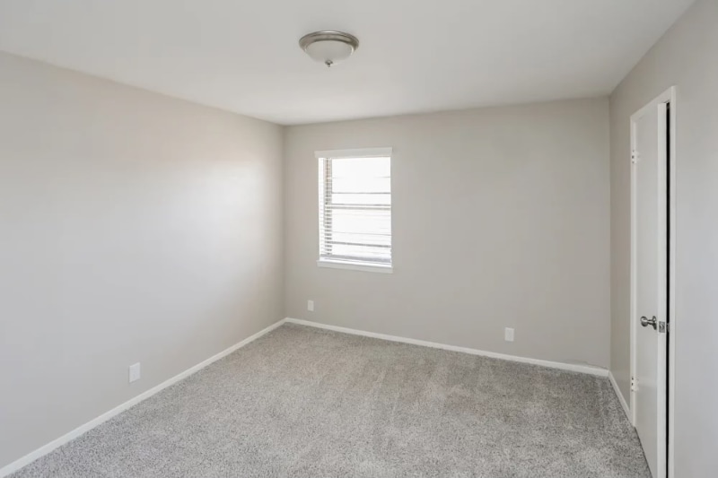 Building Photo - 4858 Stallcup Dr