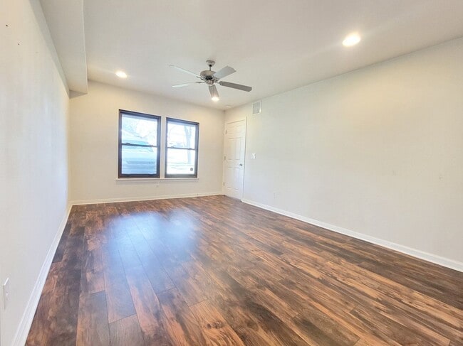 Building Photo - 6709 Tulsa Cove